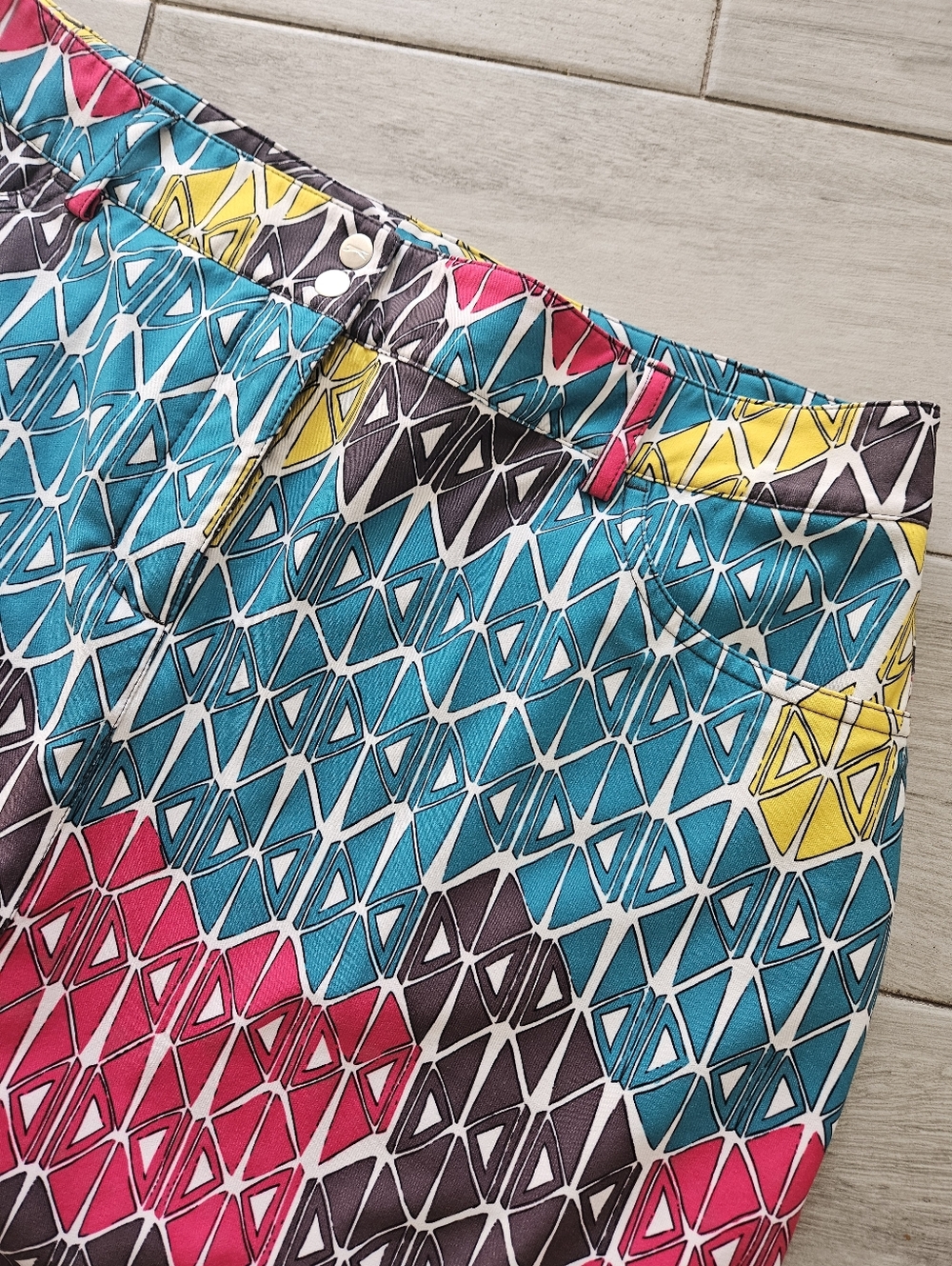 Slanzenger Colorful Geometric Print Skirt — Teal, Pink, Yellow